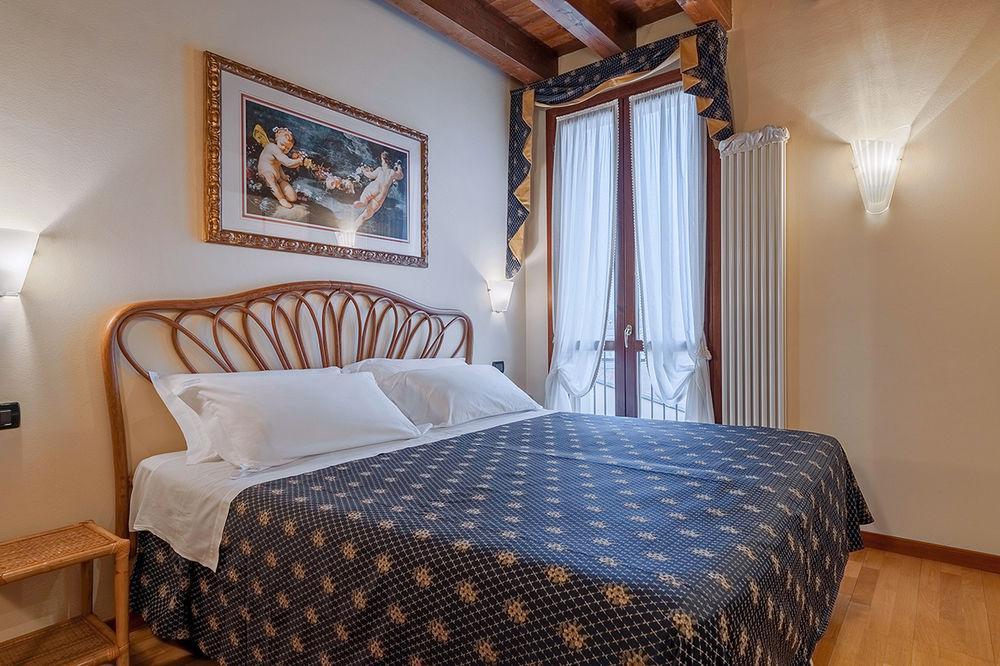 Palazzo Brando - Living Apartments Trévise Extérieur photo